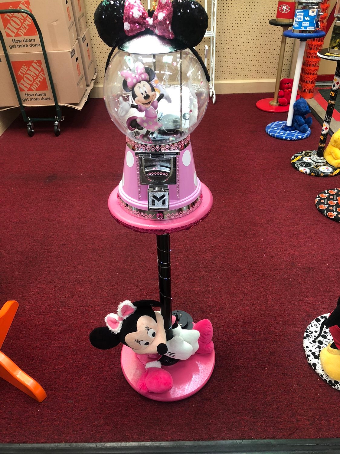 Custom gumballmachines with stand