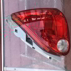Fits 2004 2005 2006 2007 2008 Nissan Maxima Passenger Side Tail Light DOT