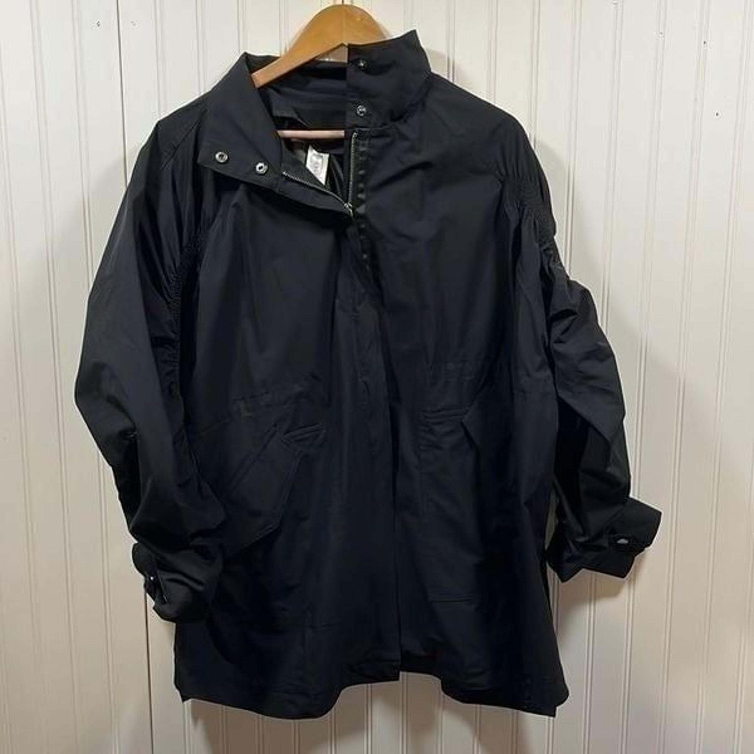 Fabletics black Giana hooded jacket