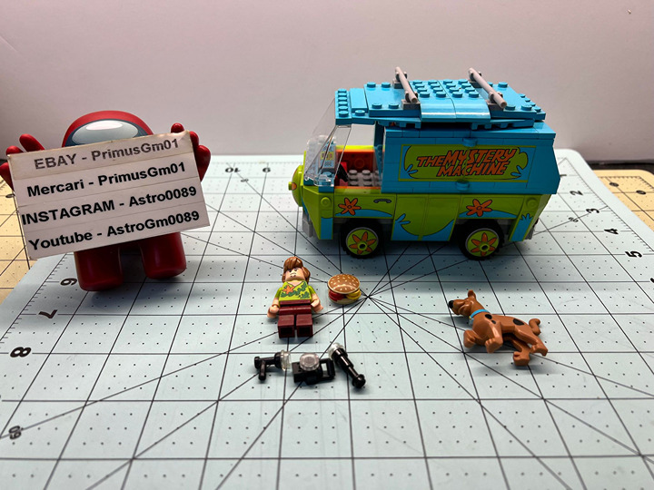 LEGO Scooby-Doo The Mystery Machine (75902)