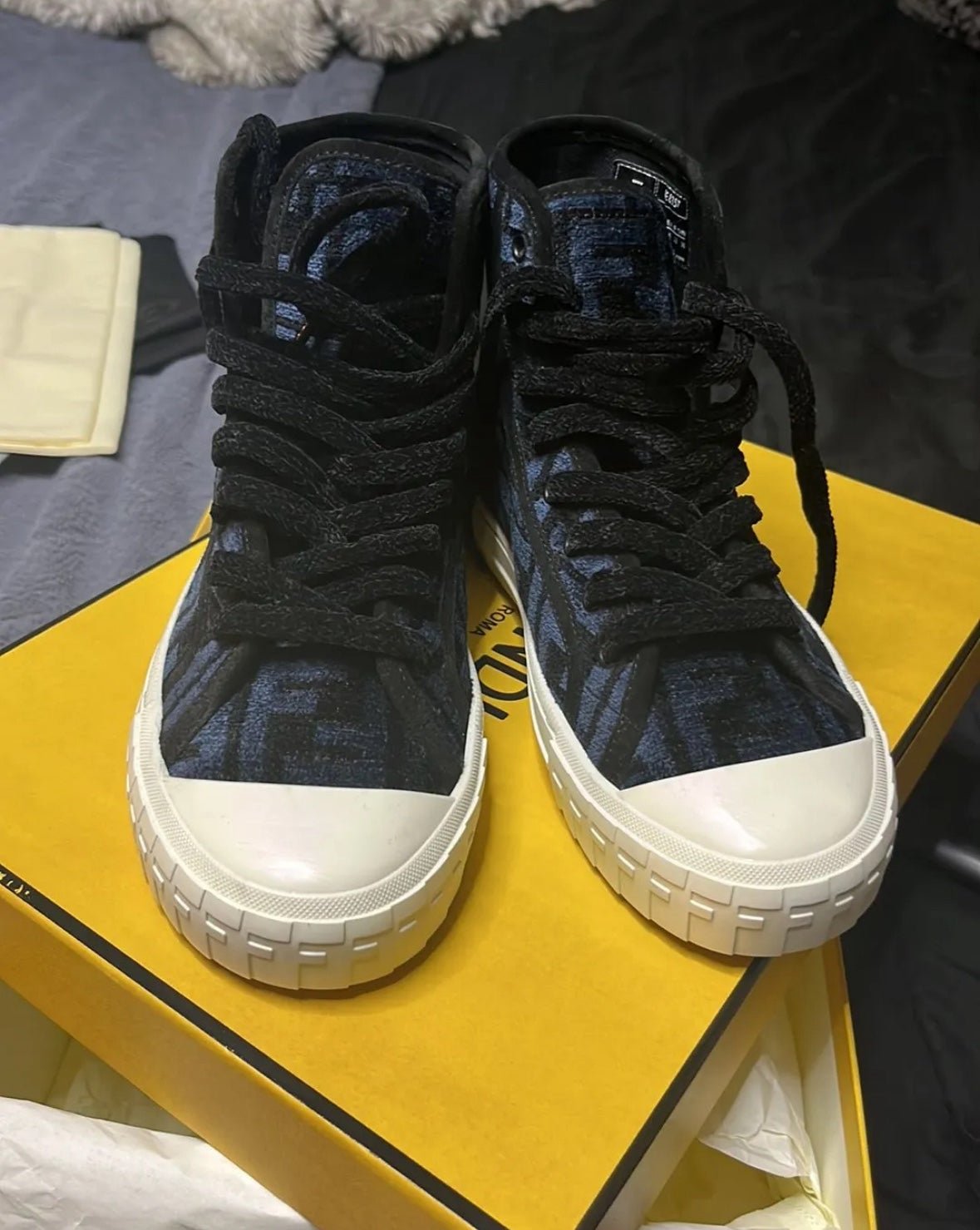Fendi high top sneakers 36