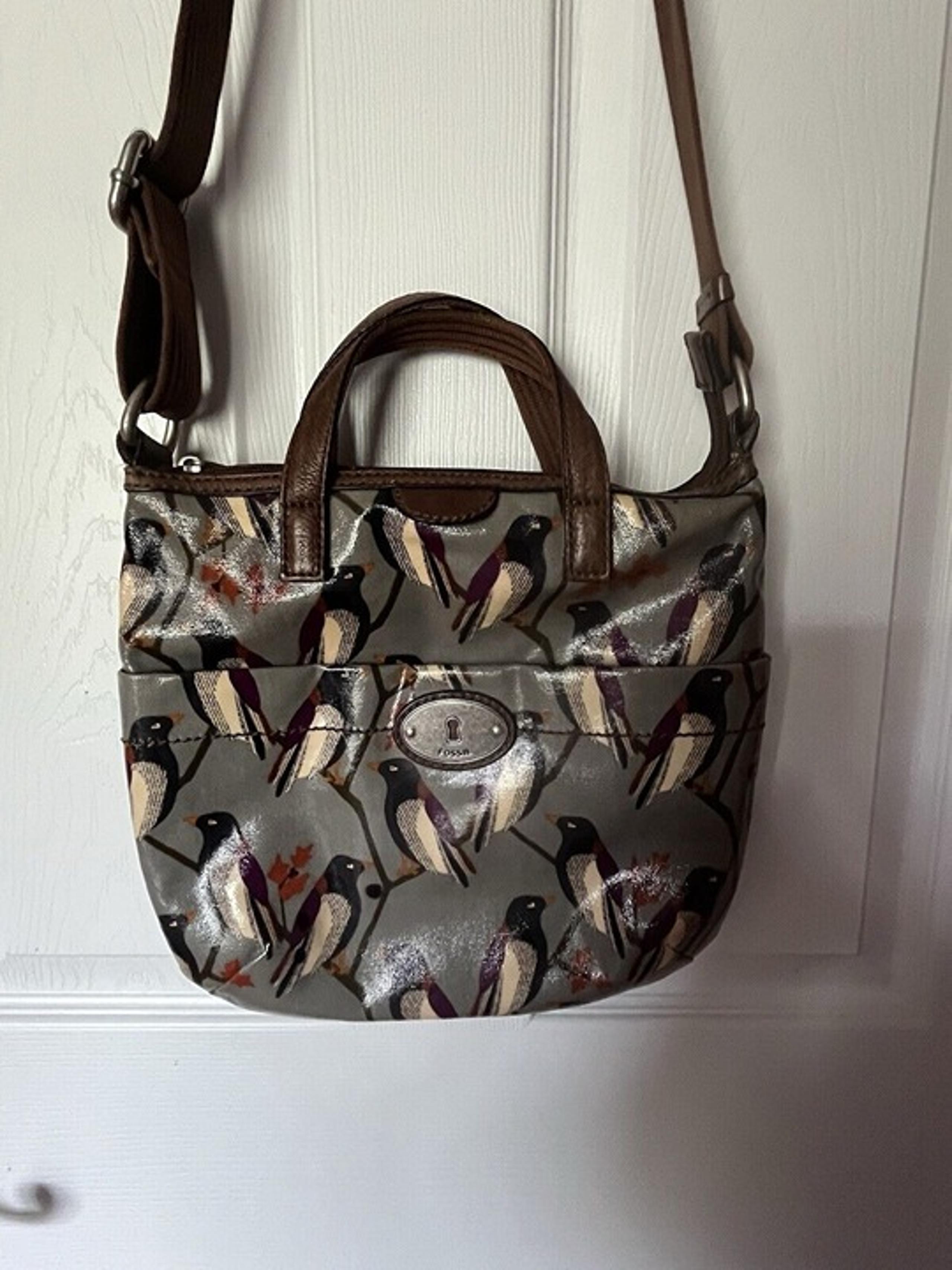 Fossil Key-Per Gray & Purple Birds Coated Canvas W/Leather Handbag Crossbody