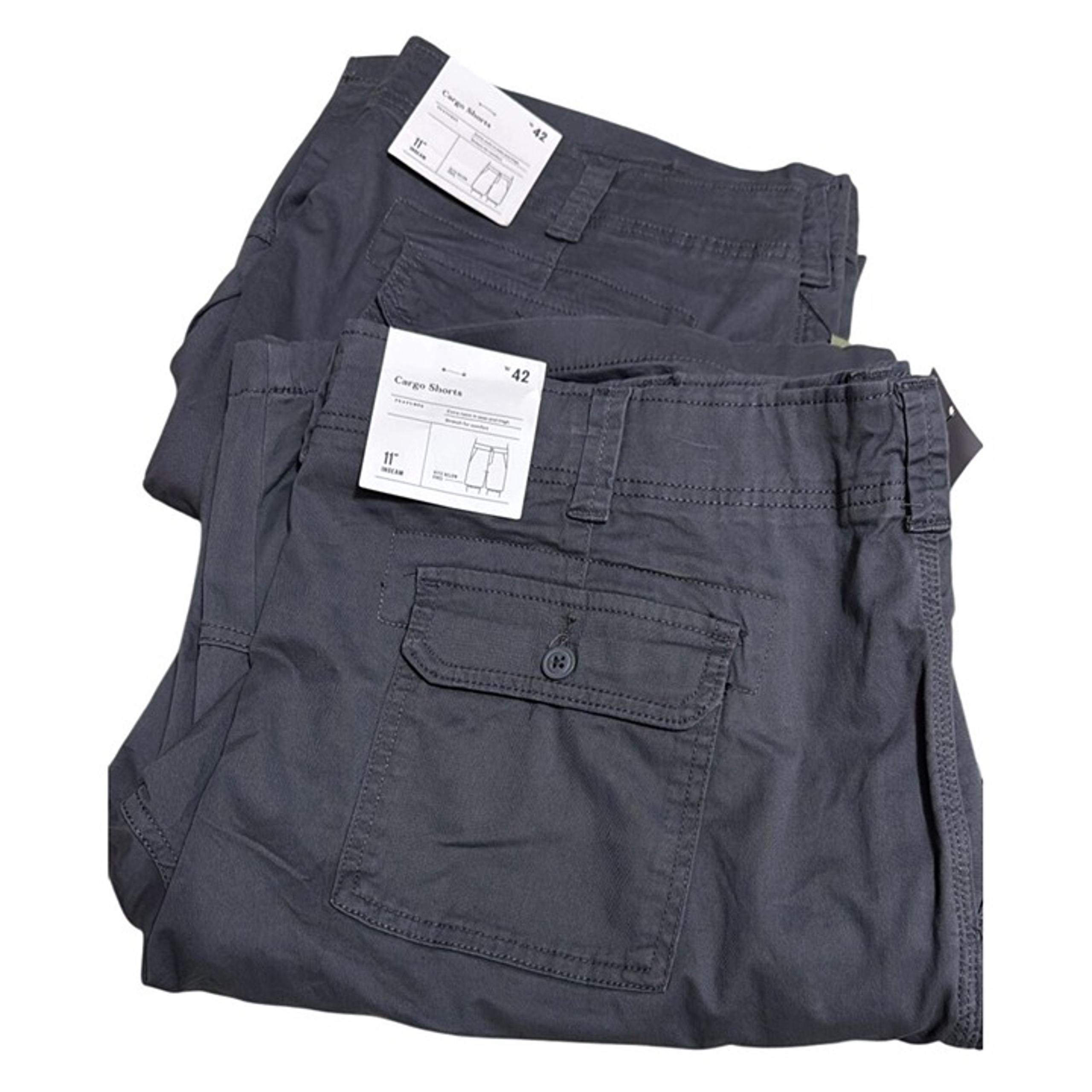 NEW WITH TAGS Set of 2 Cargo Shorts (Size- 42)(Inseam- 11") Goodfellow & Co MEN