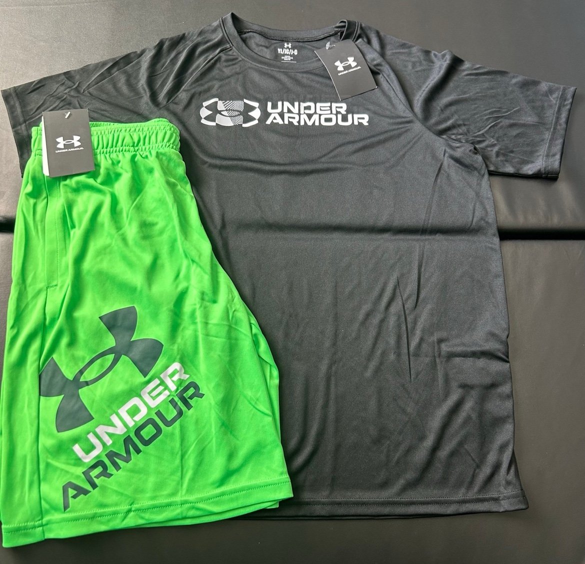 NWT Under Armour athletic set boys youth size XL