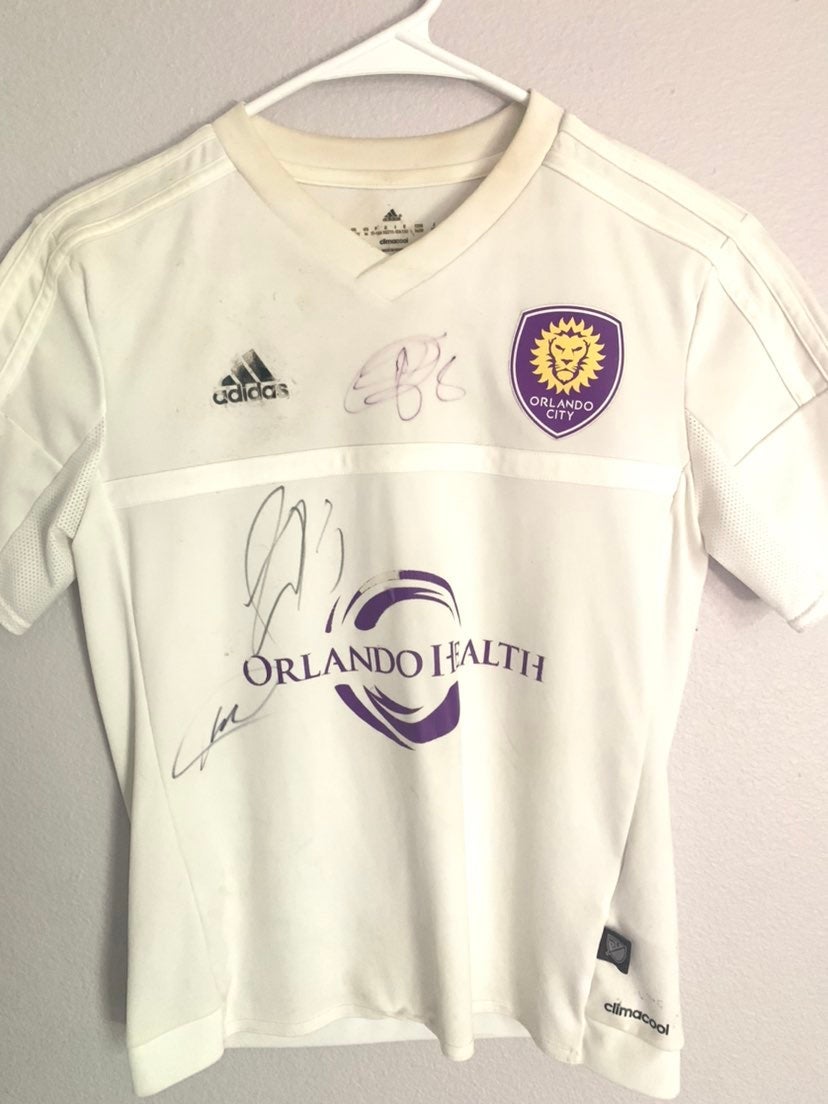 Signed orlando city jersy by kaka and tw
