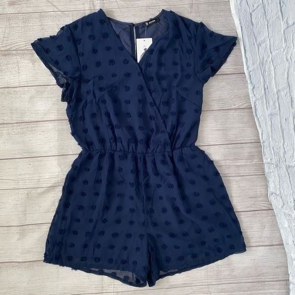 BTFBM fully lined v-cut short sleeve romper w/fabric appliques navy blue sz L