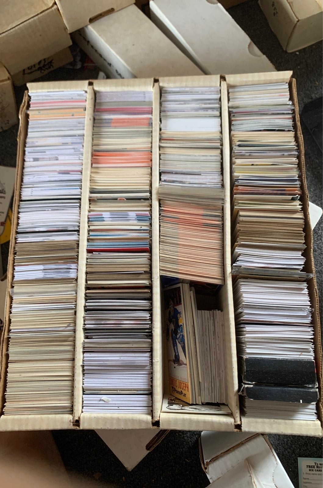 3000 sports cards lot collection box