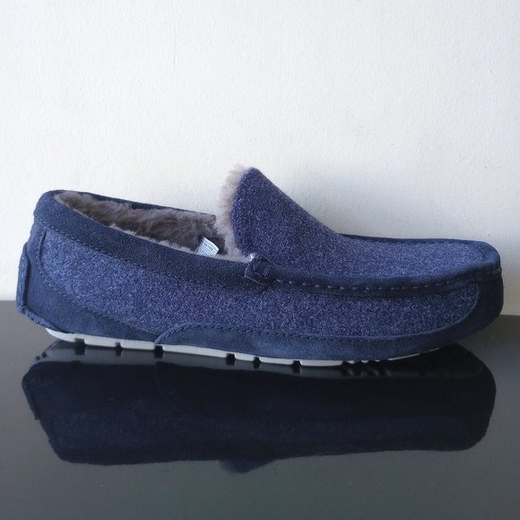 UGG Men's Ascot UGGpure Lined Slip-On / Slipper in Nice Dark Sapphire