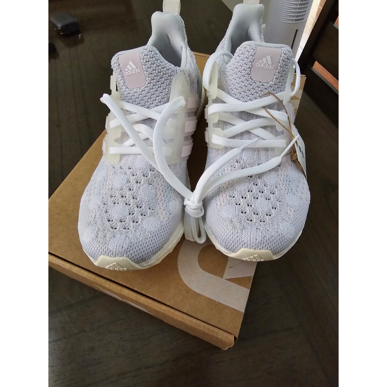 New Women's Adidas Ultraboost 5.0, Dash Grey/White/Almost Pink size 5