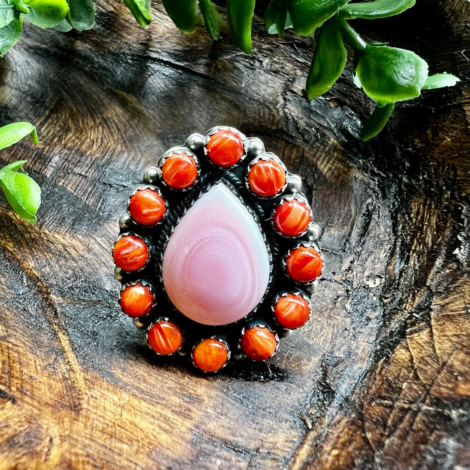 925 Sterling Silver, Pink Conch & Spiny Oyster Cluster Statement Ring Size 9.5