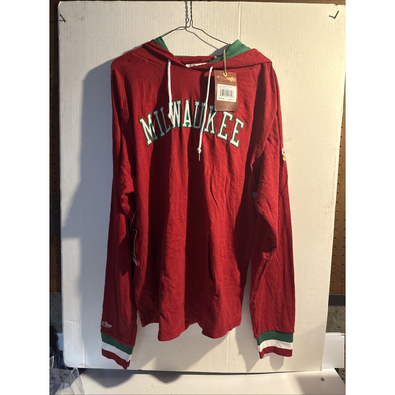 Milwaukee Bucks Mitchell & Ness Lightweight Hoodie Size XL Brand New