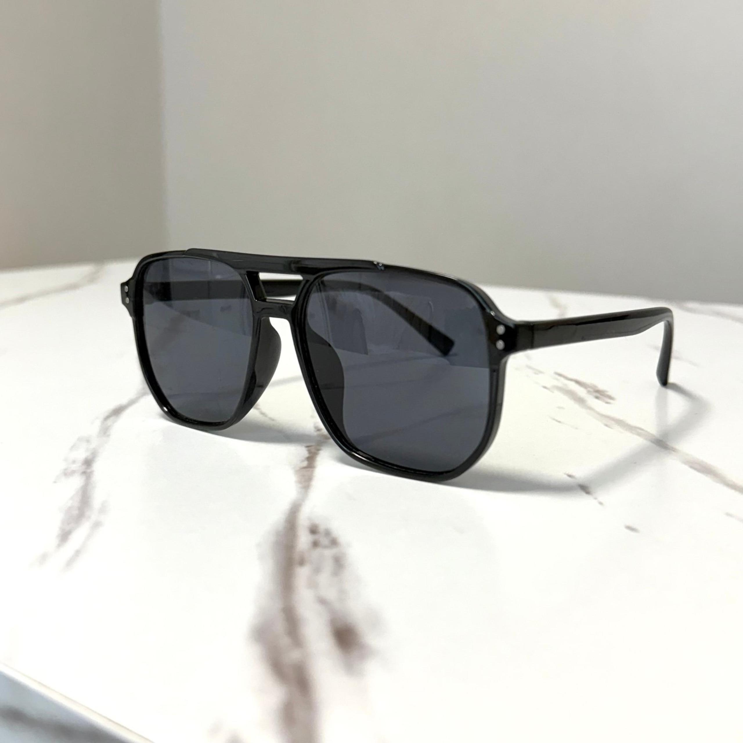 Stylish Black Plastic Sunglasses Gift