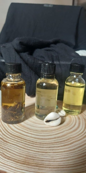 Orisha Goddess Oshun Invocation / Annointing Oil 1oz