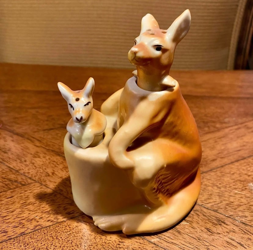 Vtg Kangaroo Mom & Joey Nodders Salt Pepper Shakers China Collectible