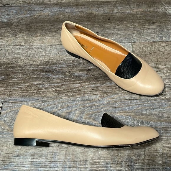 FENDI ANEMONE BEIGE LEATHER FLAT SHOES