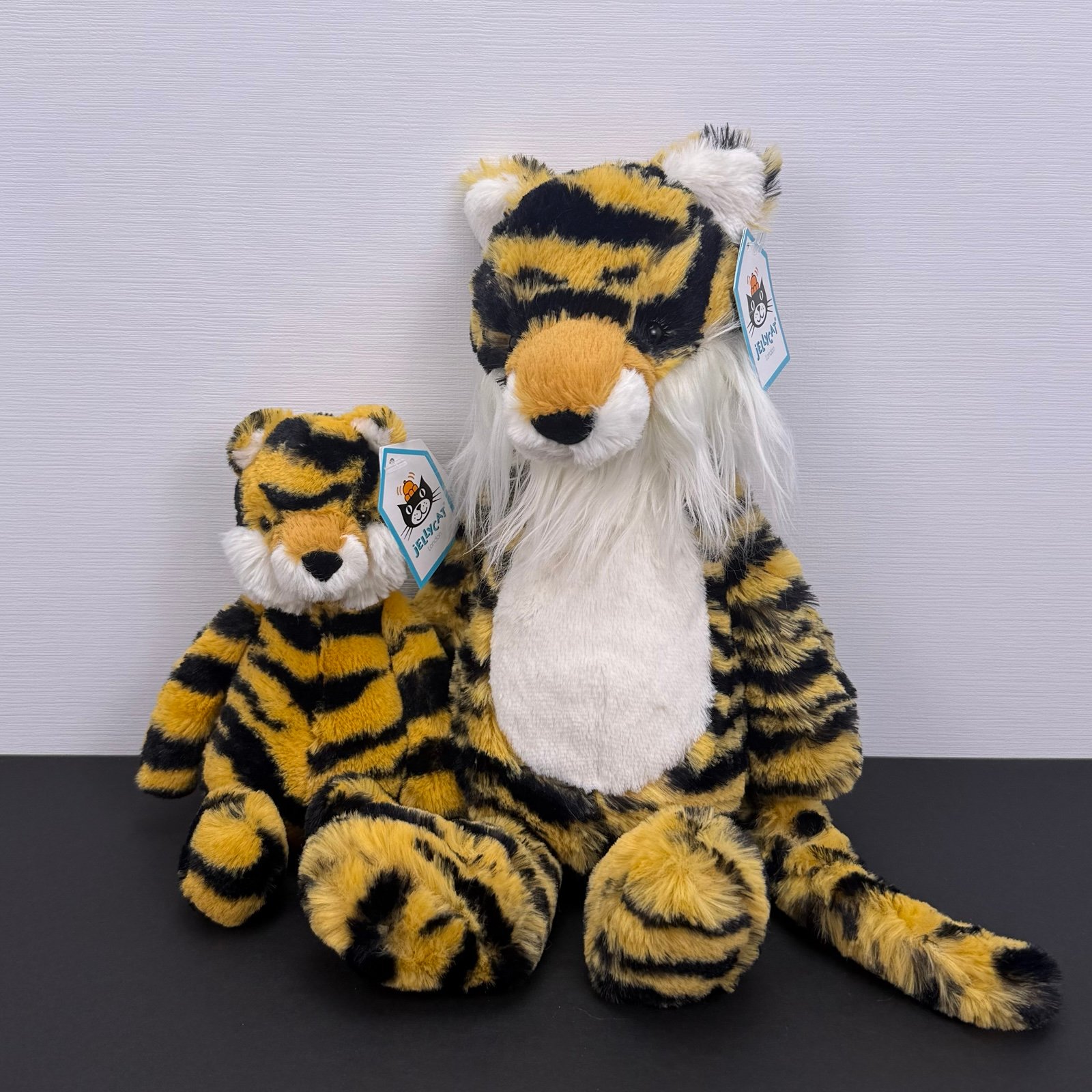 NWT Jellycat Bashful Tiger Bundle - Medium & Small ✨ VHTF - Fast Shipping