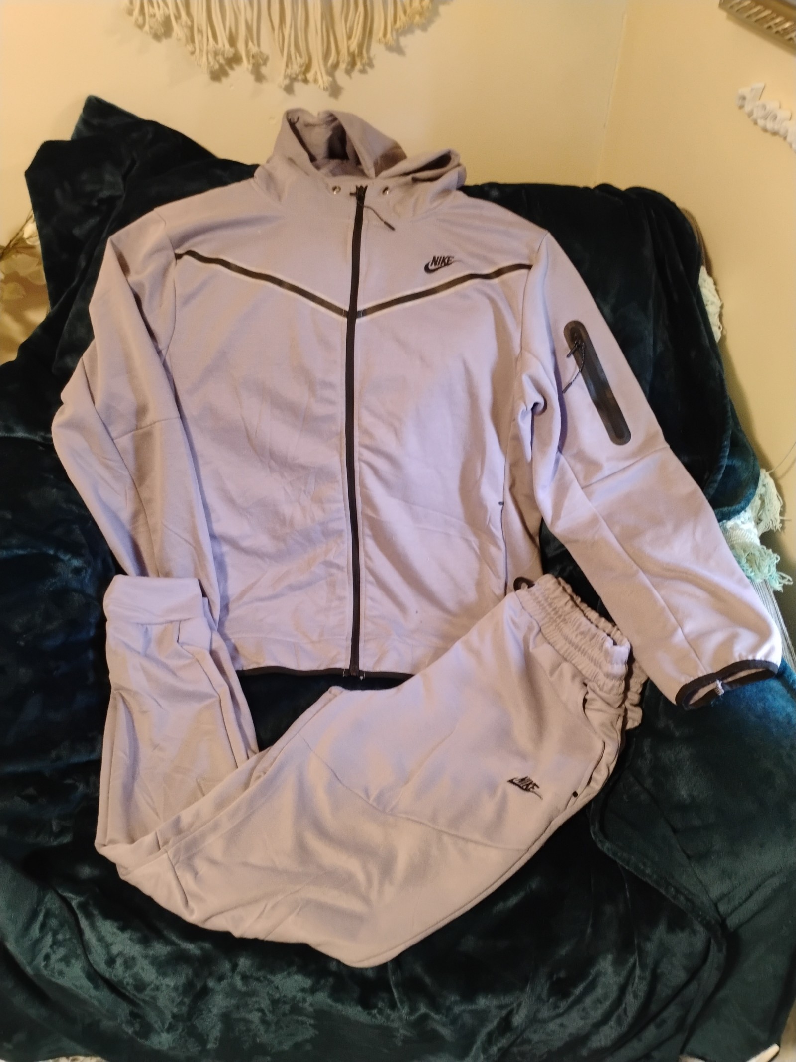 Nike Jogging Suit