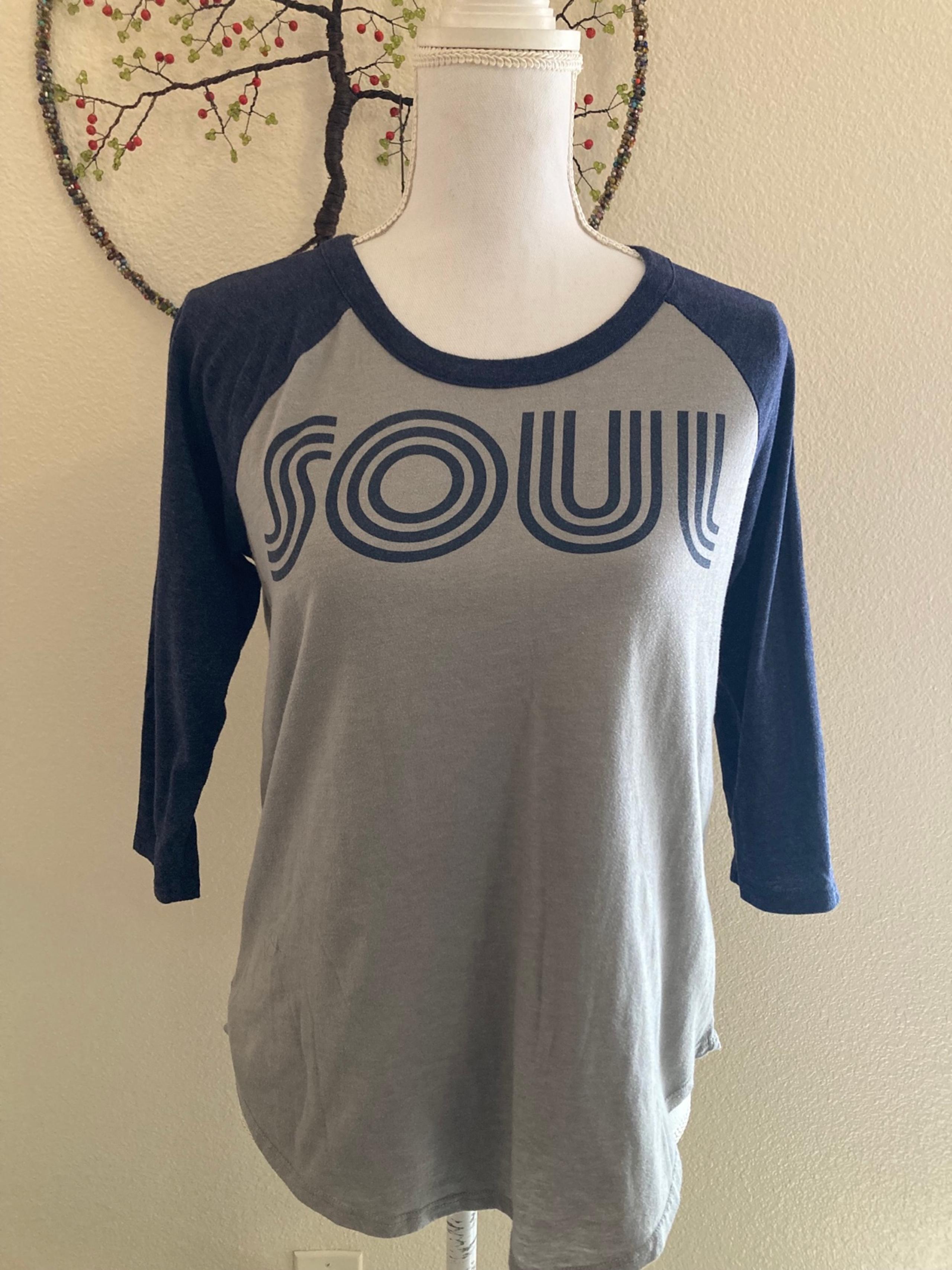 Chaser Soul Blue Gray 3/4 Sleeve Raglan Baseball T-shirt Size Small
