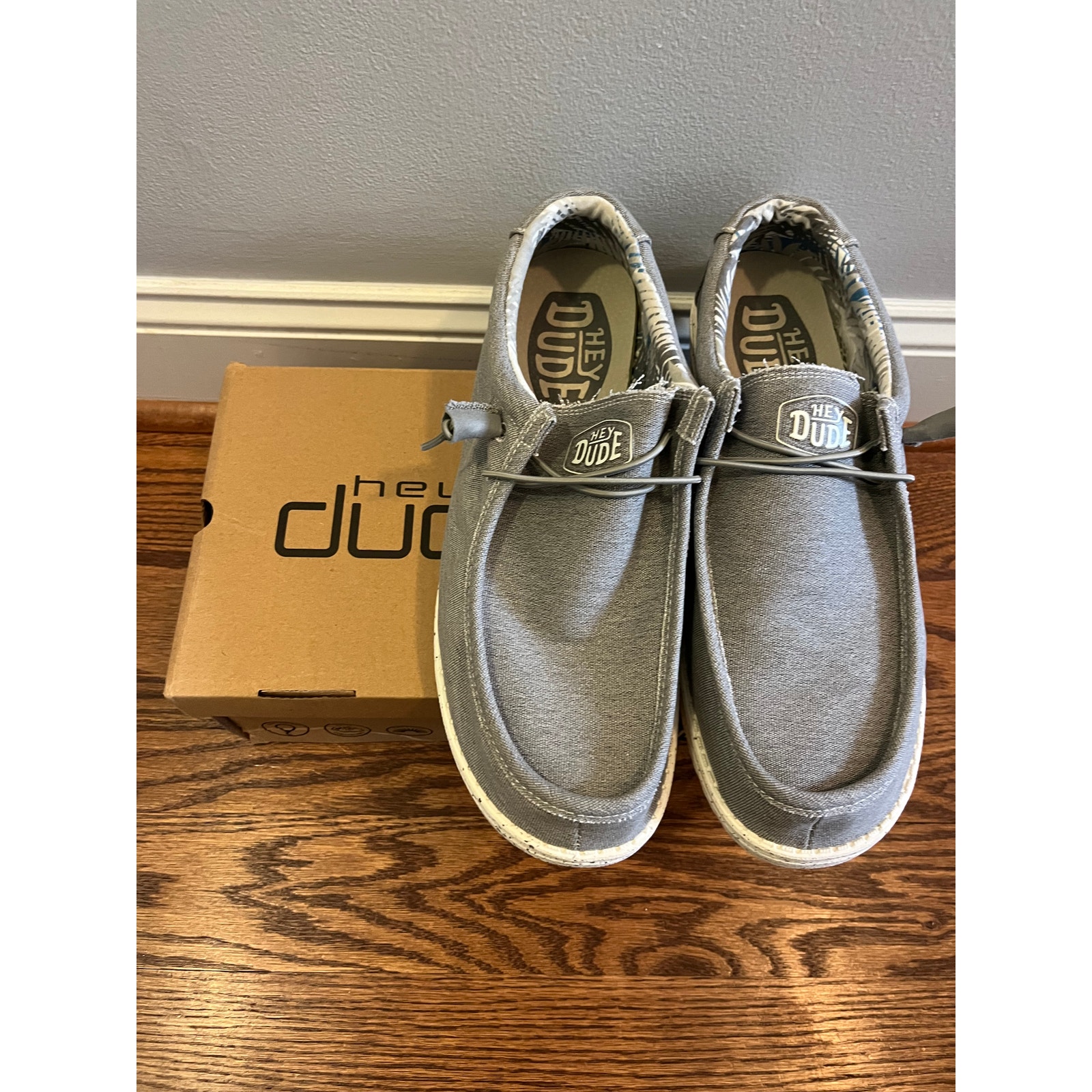 NIB HeyDude Men's Wally Stretch Canvas Shoes