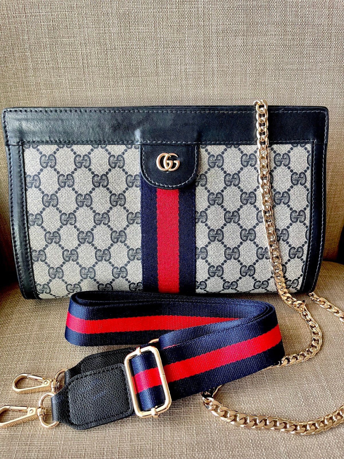 Authentic gucci vintage crossbody bag