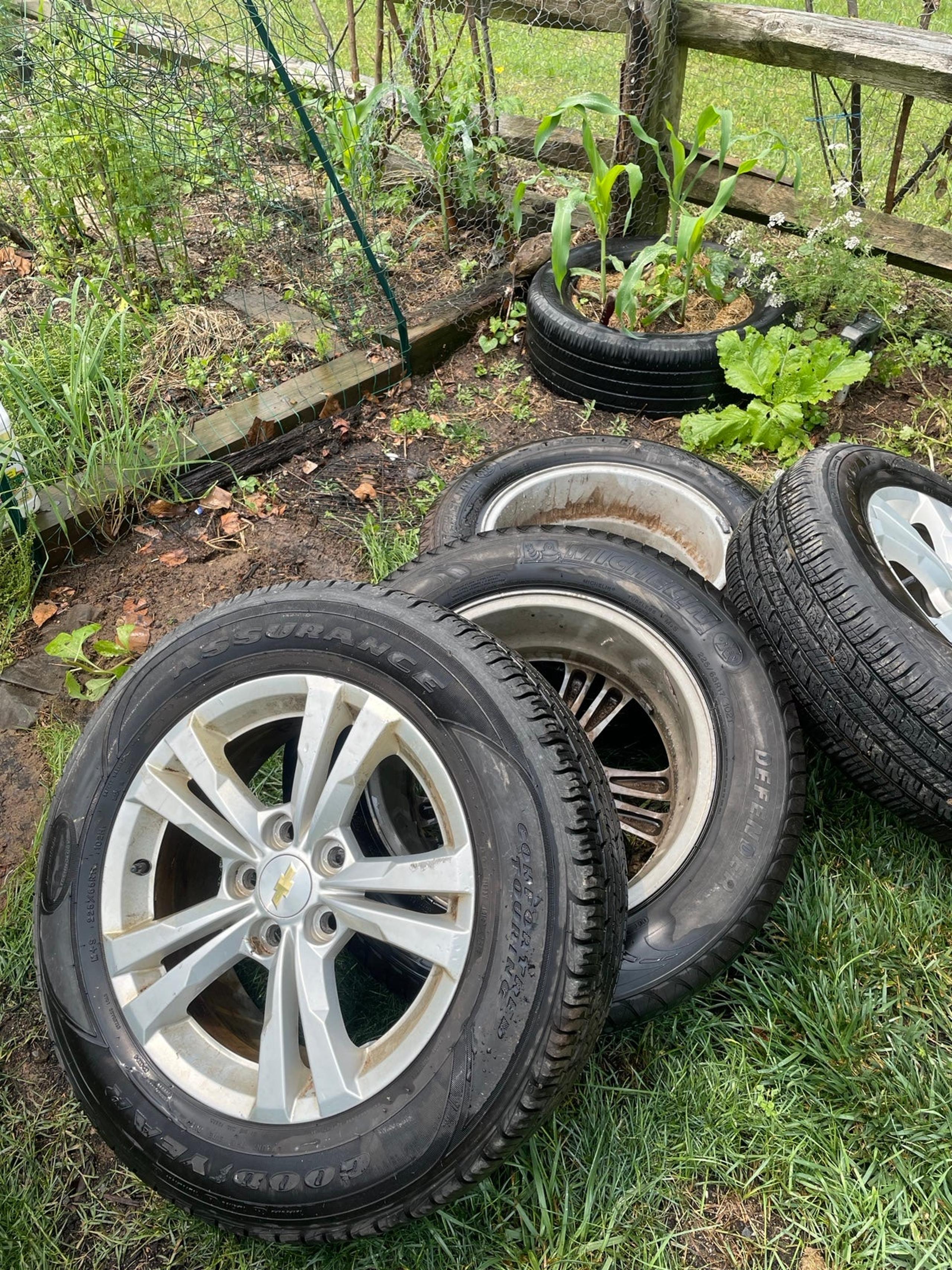 4 Used 225/65r17 (102t) Tries