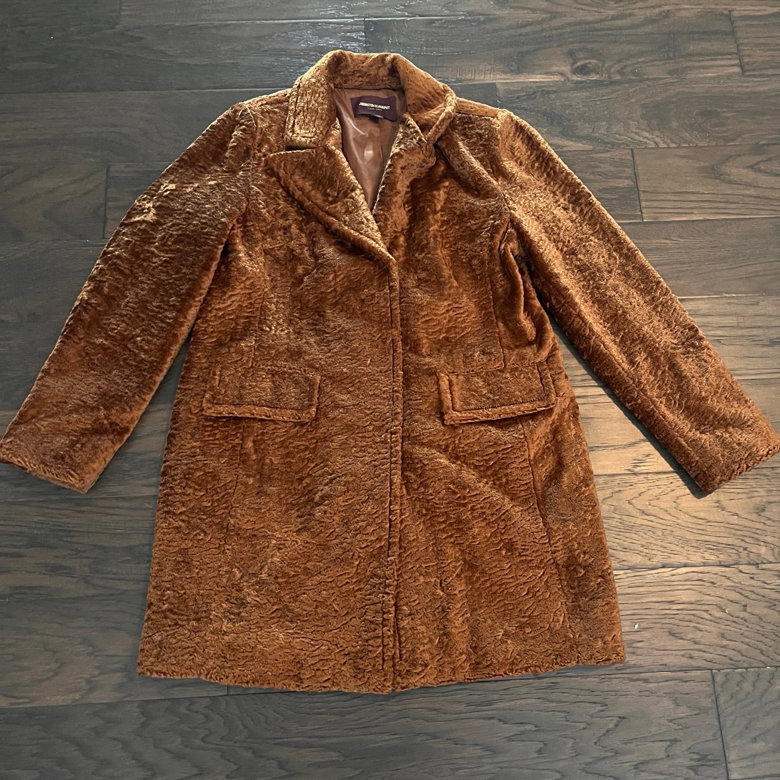 Johnston and Murphy faux fur coat women’s size M