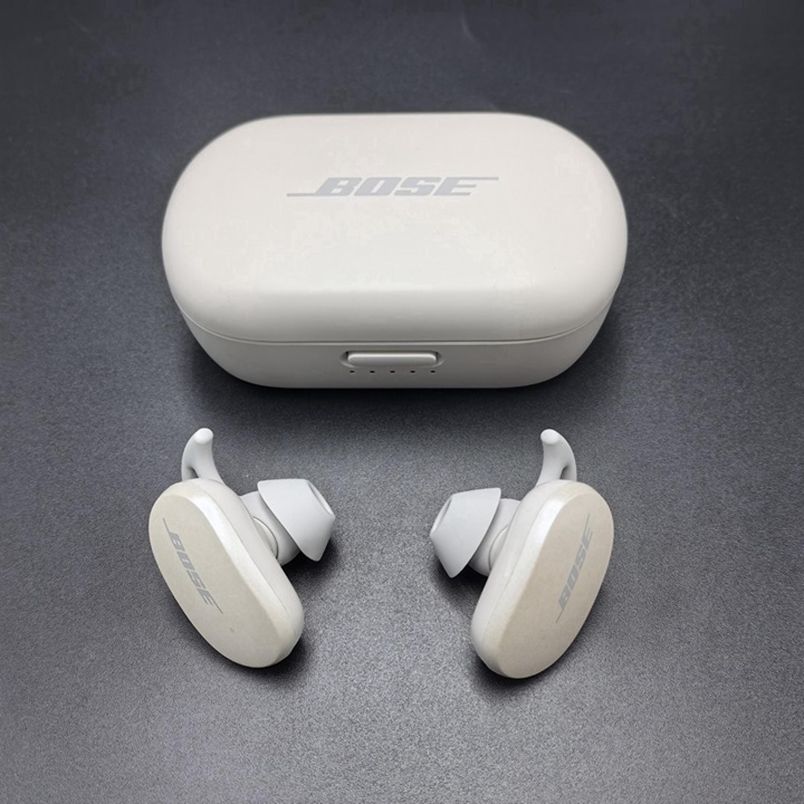 Bose QuietComfort Noise Cancelling  EarBuds Bluetooth Wireless Headphones White