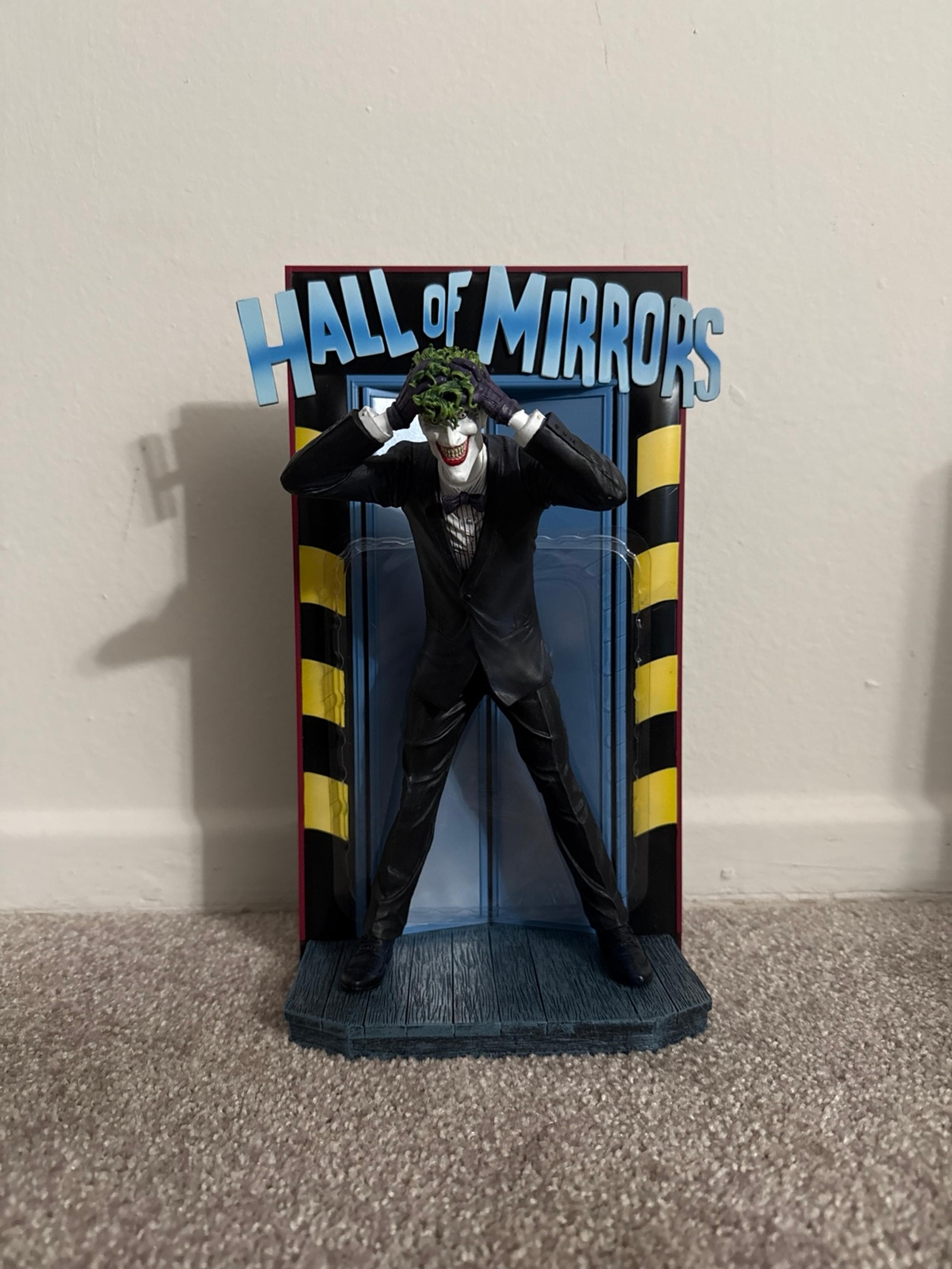 Hall of Mirrors Joker from “The Killing Joke" Diamond Gallery statue