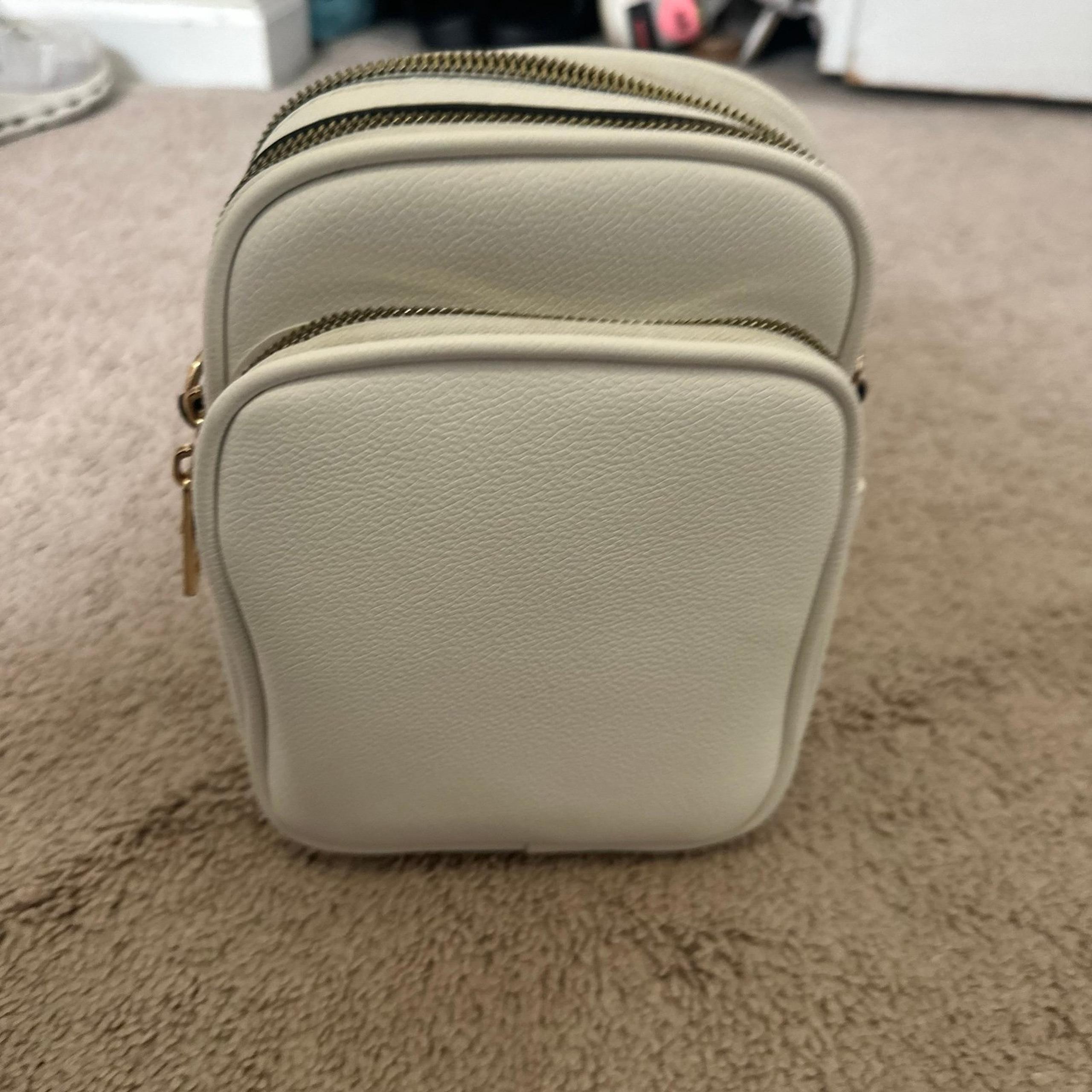 Multi Pocket Leather Medium Crossbody Bag with Adjustable Strap (Used 1 time)
