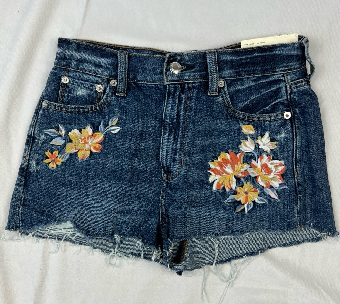 New American Eagle Embroidered Floral Denim Jean Mom Shorts - 0