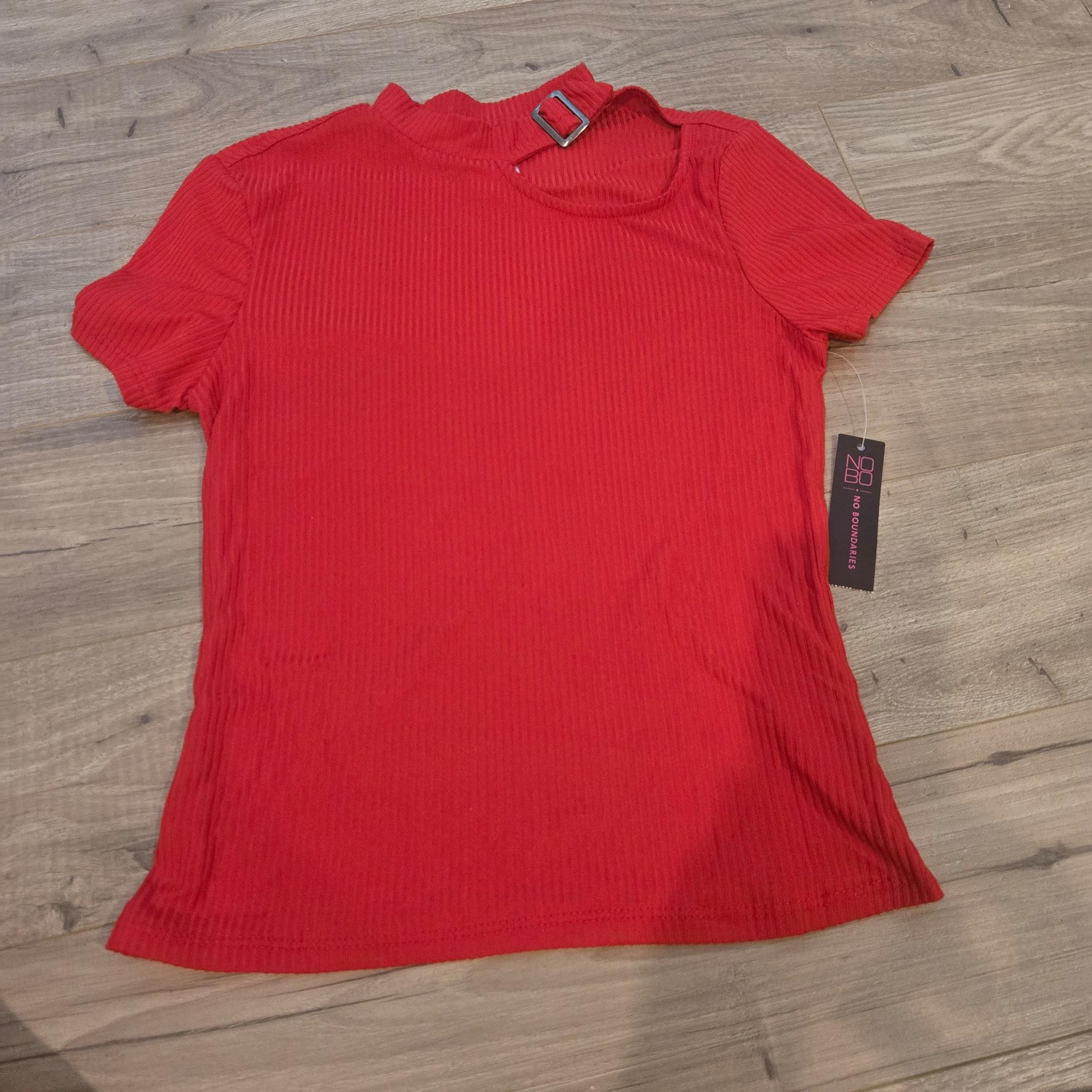 New no boundaries women's short sleeved red cut out top size small nwt