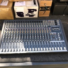 MackieCFX 20 Mkii Mixer with hard case