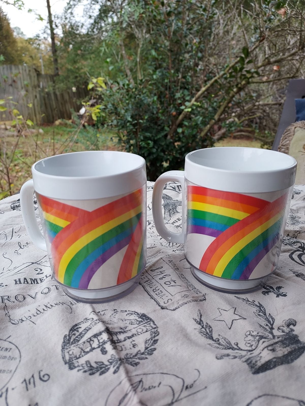 Vintage 1982 rainbow coffee mug cup set
