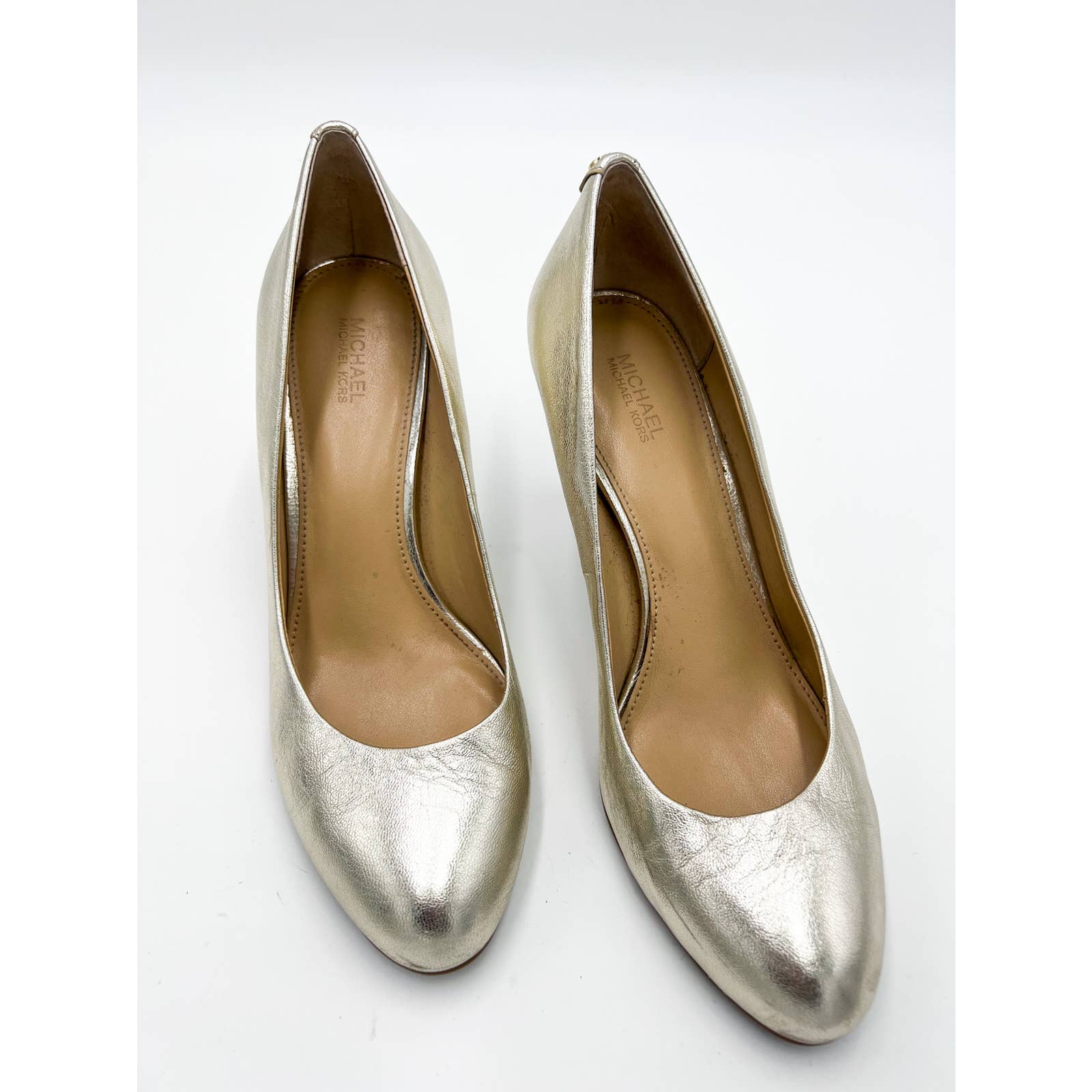 Michael Kors Gold Round Toe Pump Heels EUC Size 8