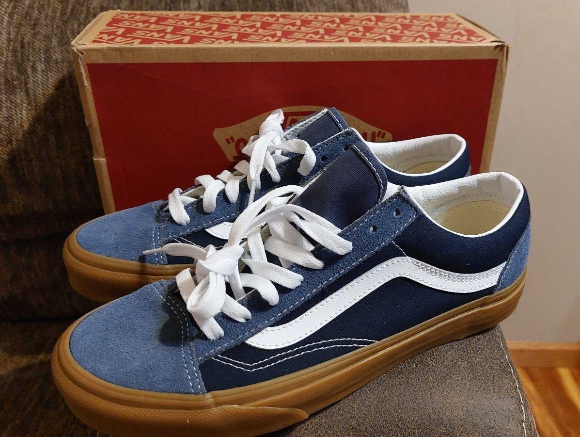 New Vans Style 36 Unisex Blue and White Sneakers Size 9Men / 10.5Women