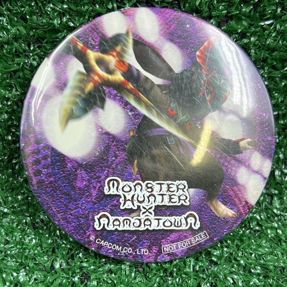 Rare Monster Hunter x Namja Town Button Pin Capcom Co.