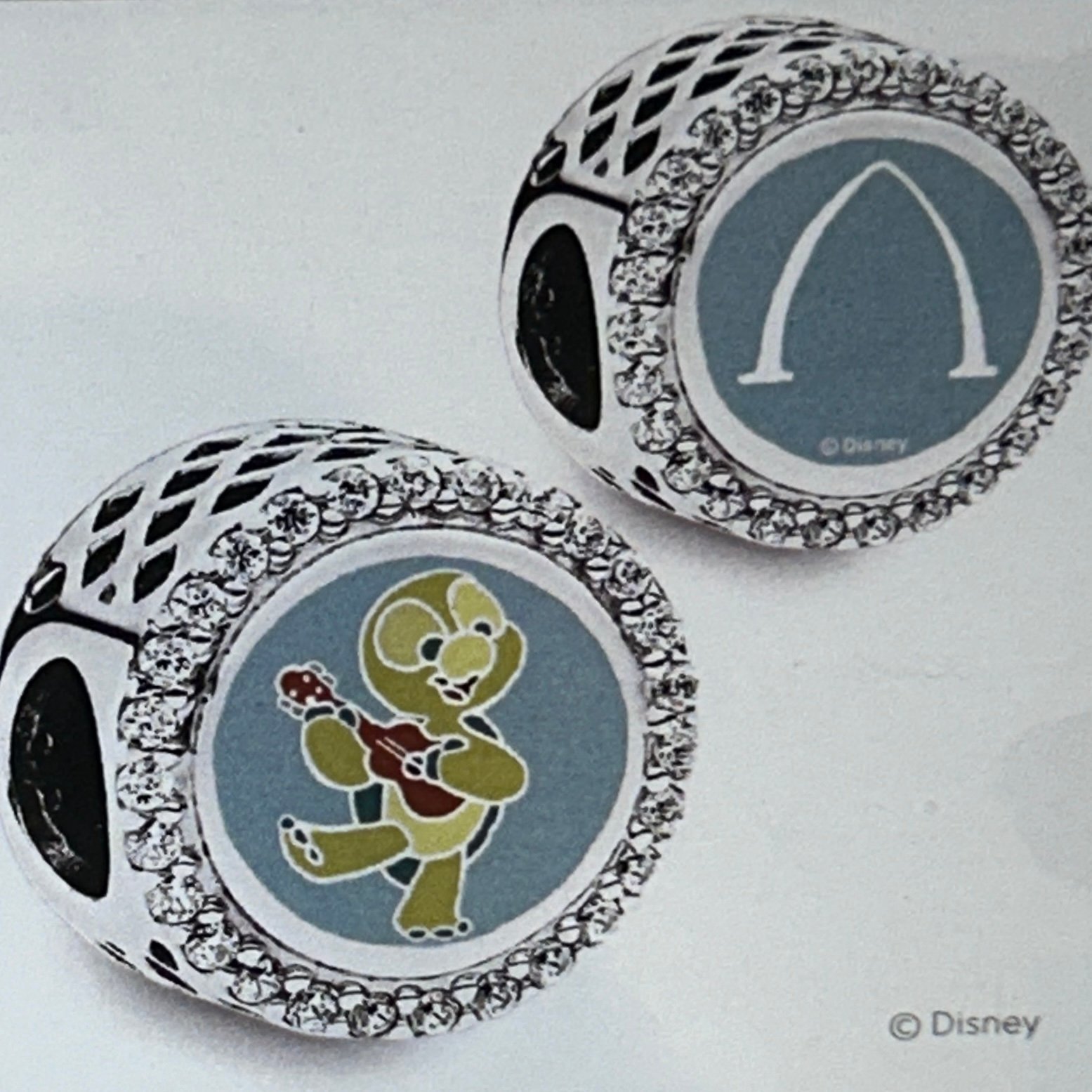 New Disney Aulani Hawaii Exclusive Olu Mel Turtle Musician Pandora Charm