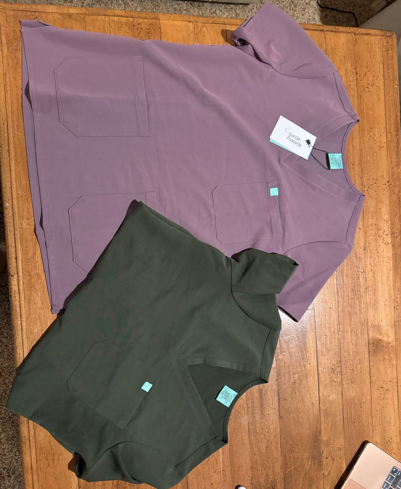 garde malade scrub tops