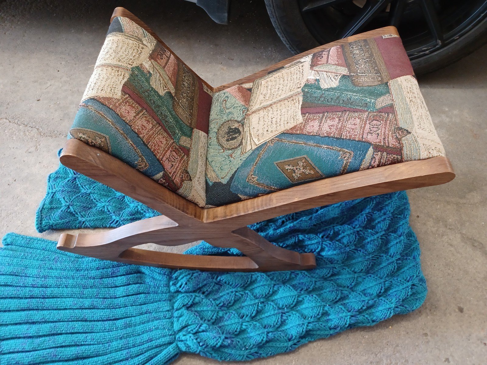 Levenger Well Read Life Oak Wood Foot Rest Rocker