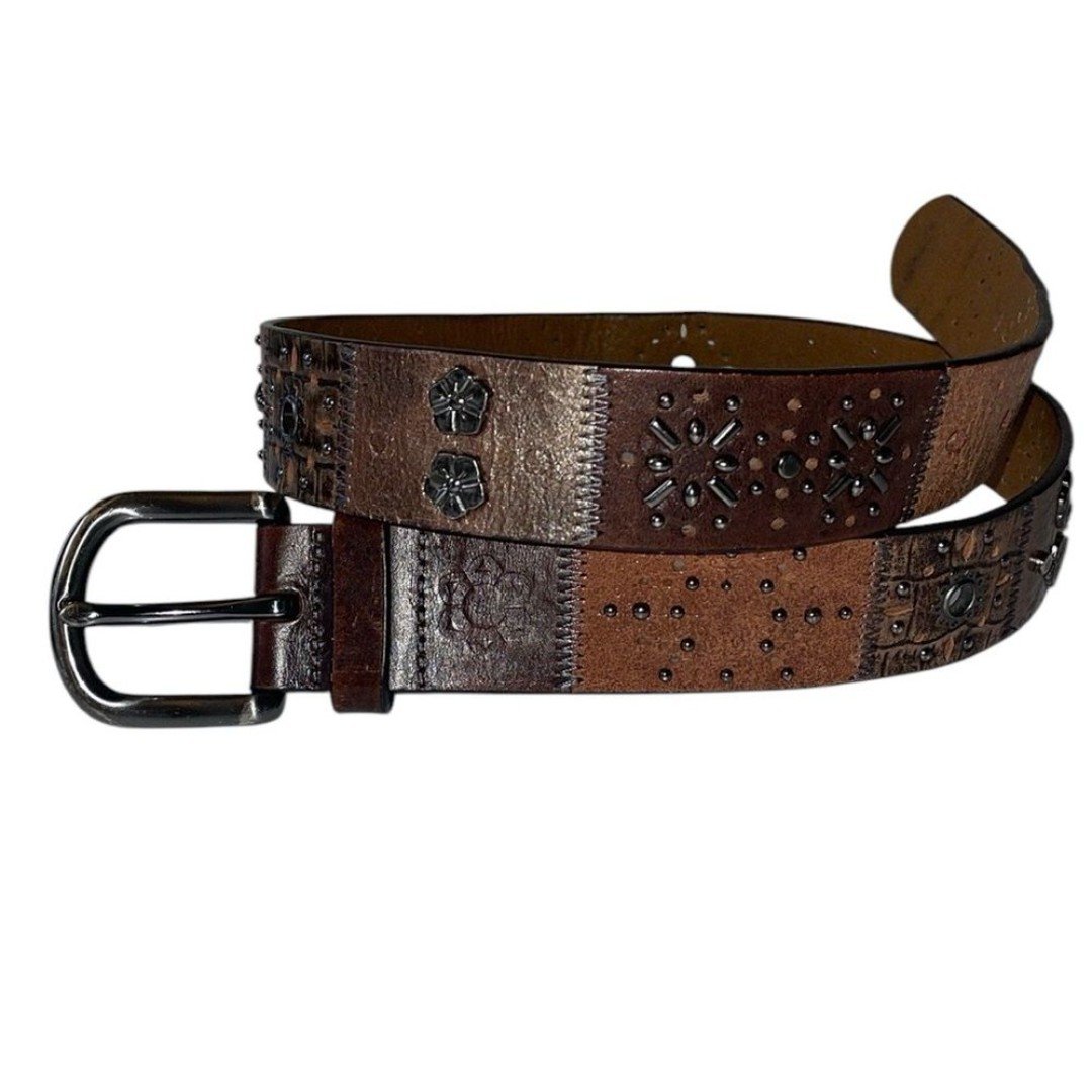 Fossil women’s Size Medium Leather patchwork metal stud belt. Solid brass buckle