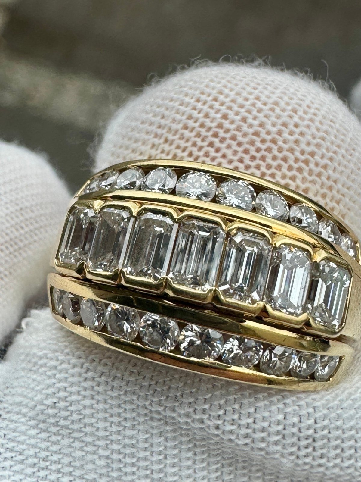 Solid 18K Gold Diamond Ring / 1.5 carat total / Size 7.8