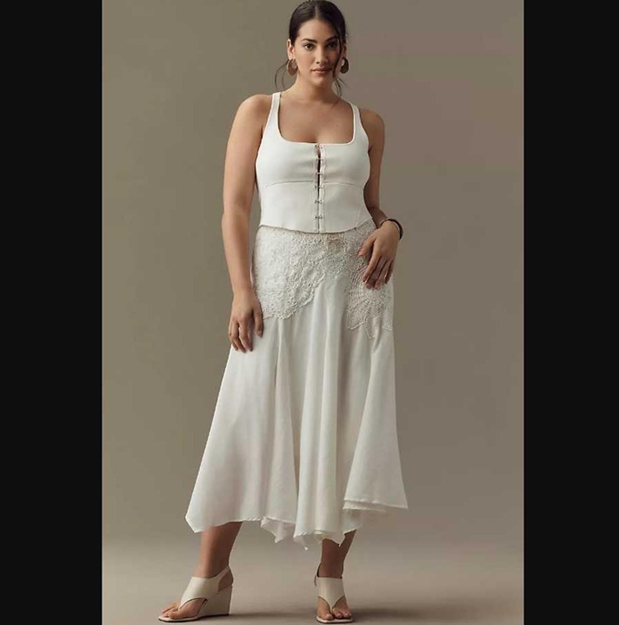 New women's 16 By Anthropologie crafted crochet white midi skirt