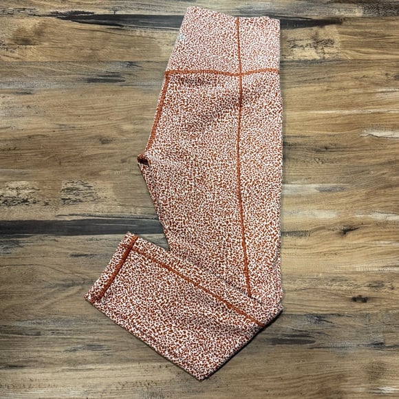 Athleta Salutation Stash Textured Legging