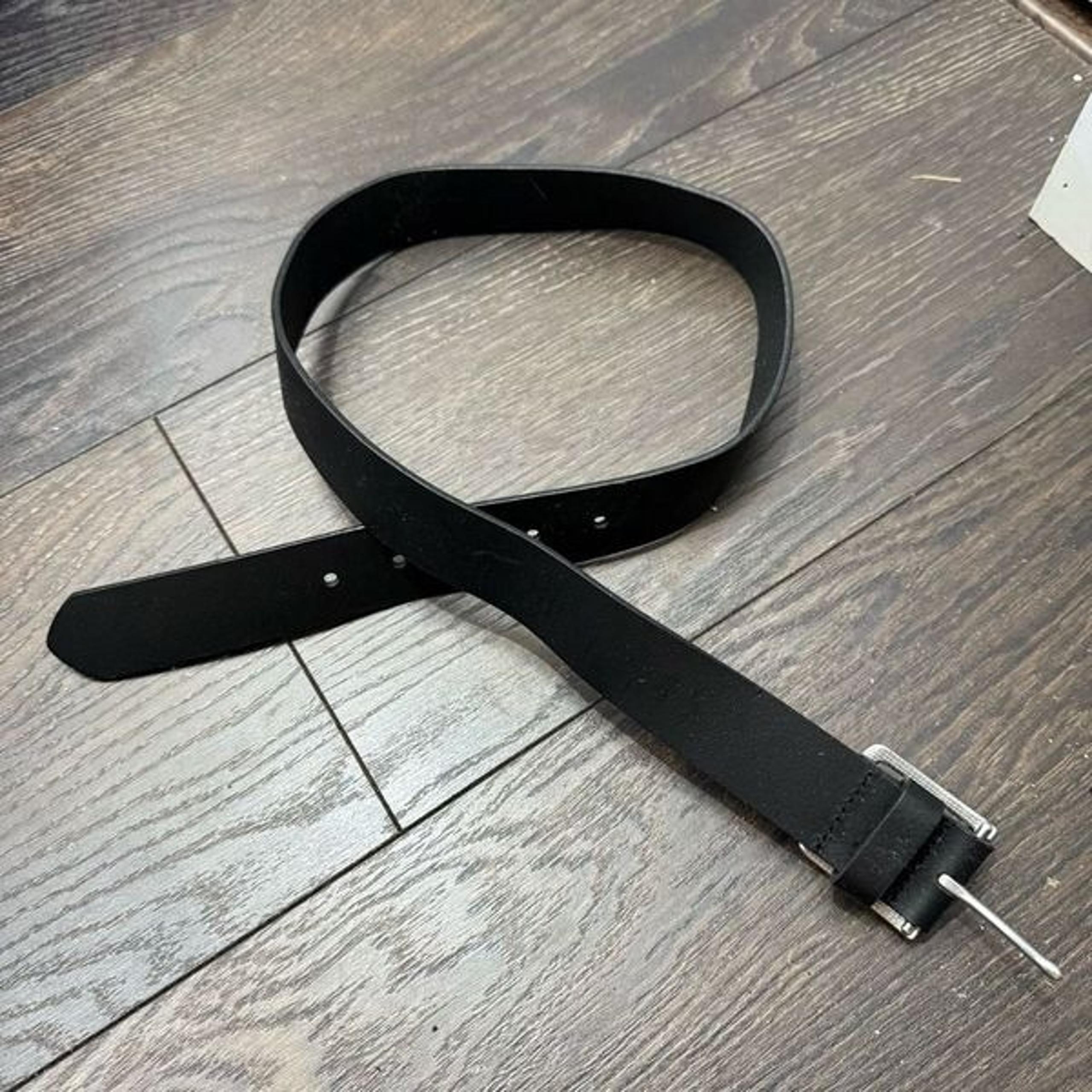 Gap Men’s 30 Black Cow Leather Belt