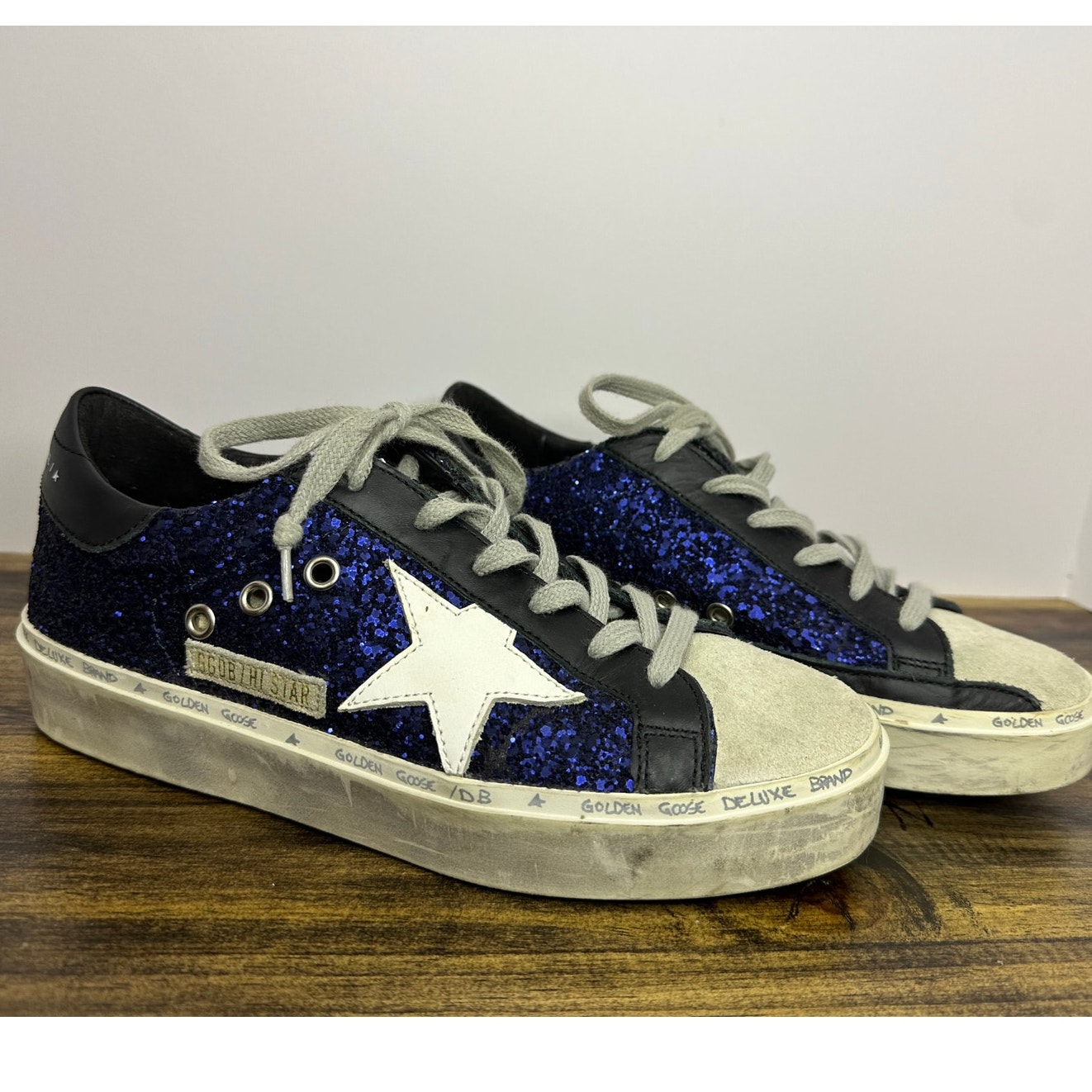Golden Goose Women’s Hi Star Blue Glitter and Suede Sneakers Sz 38 Lux Chic Shoe