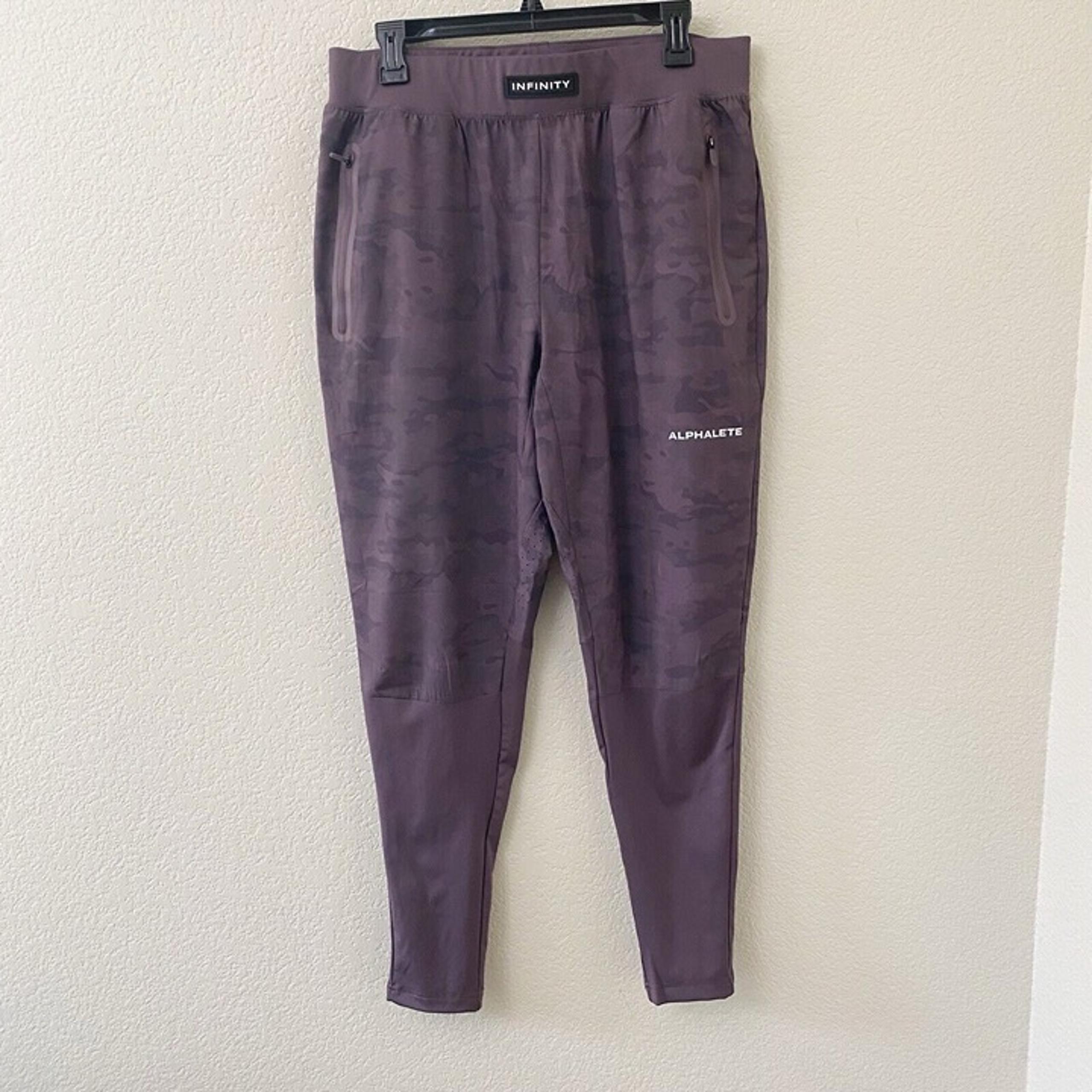 Alphalete Infinity Tech Active Workout Pants Mens Size Medium Purple Camo
