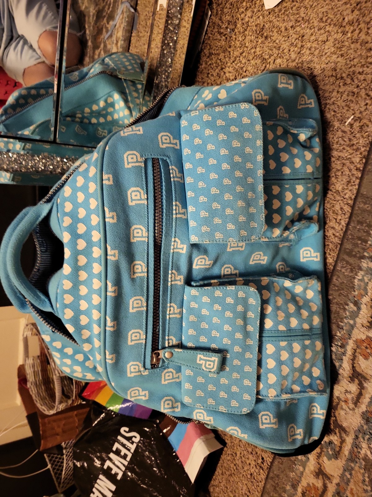 Vintage vs Pink luggage