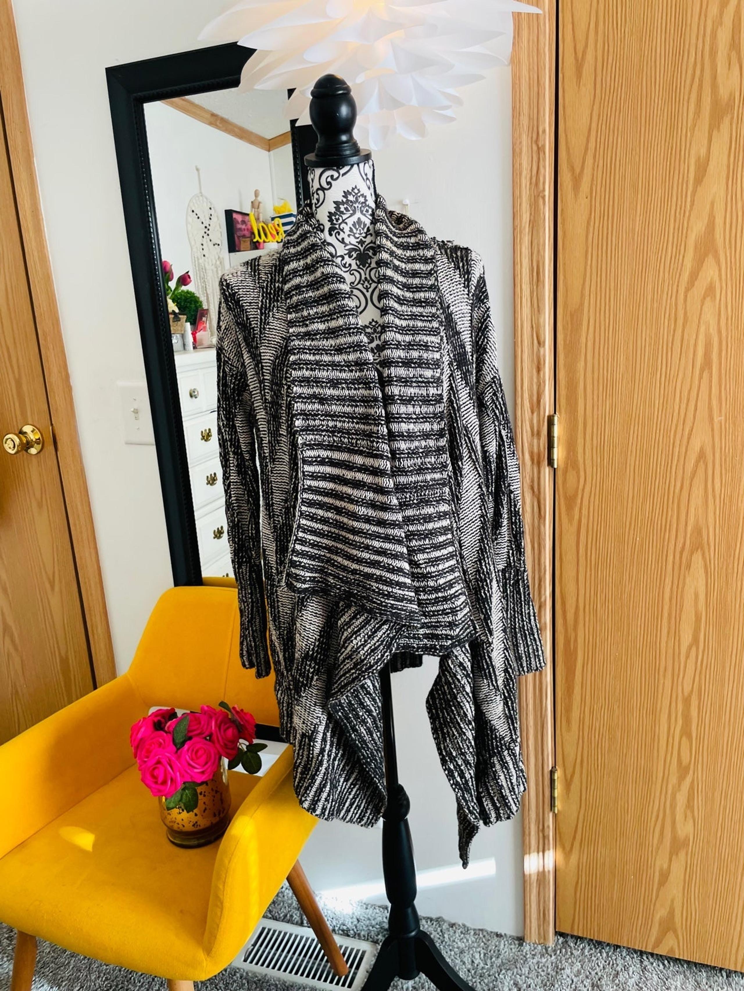 Urban Outfitters Staring at Stars Women’s Chunky Chevron Open Front Cardigan M