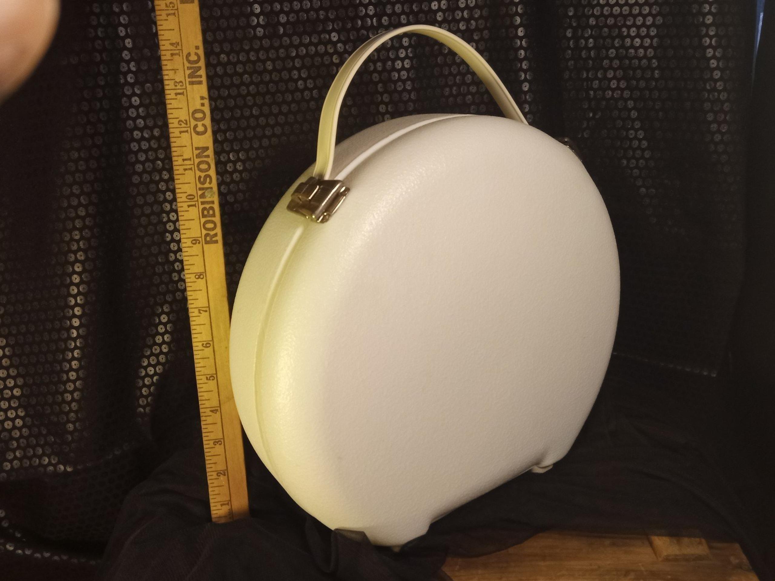VINTAGE General Electric Deluxe Hair Dryer