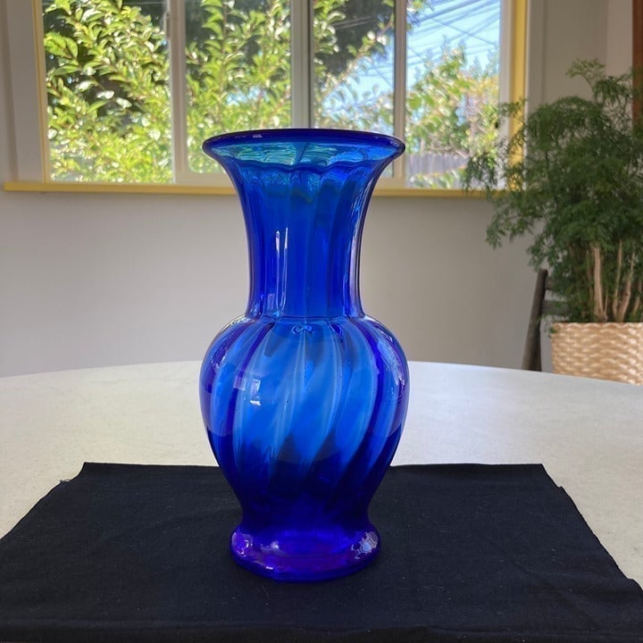 Vase Mikasa Blue Glass